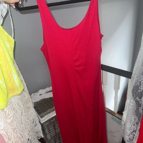 Forever 21 Raspberry midi dress - Picture 2 of 2